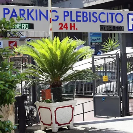 아파트 Residenza Plebliscito *